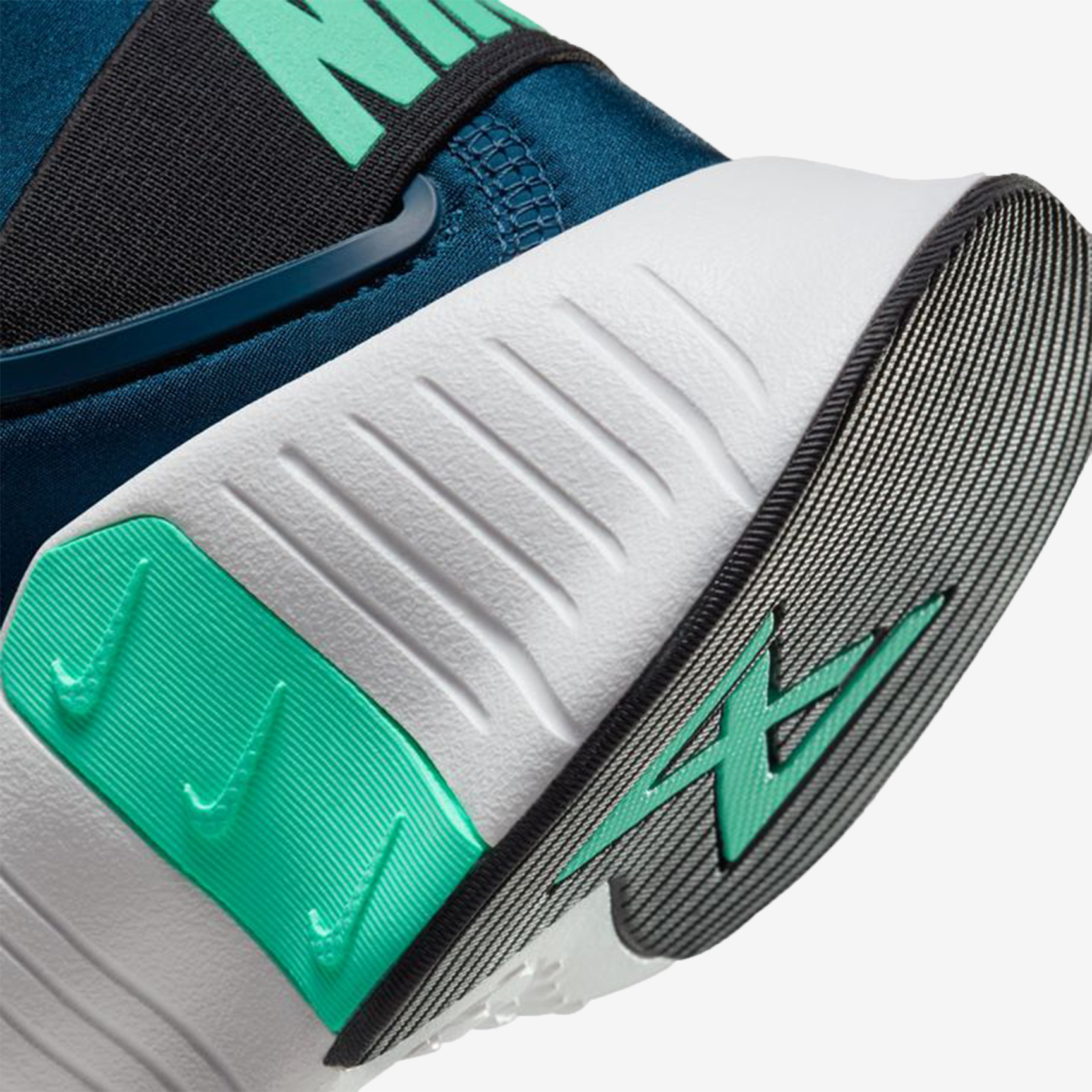 NIKE FREE METCON 4 - WOMAN CZ0596-401