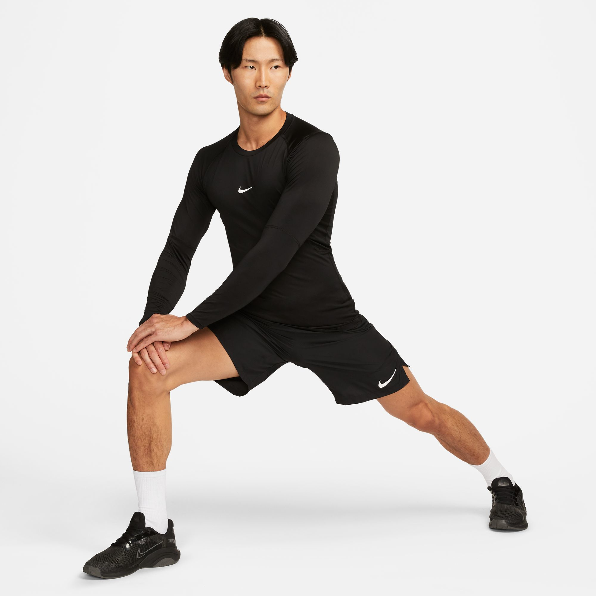 NIKE LONG SLEEVE T-SHIRT FB7919-010